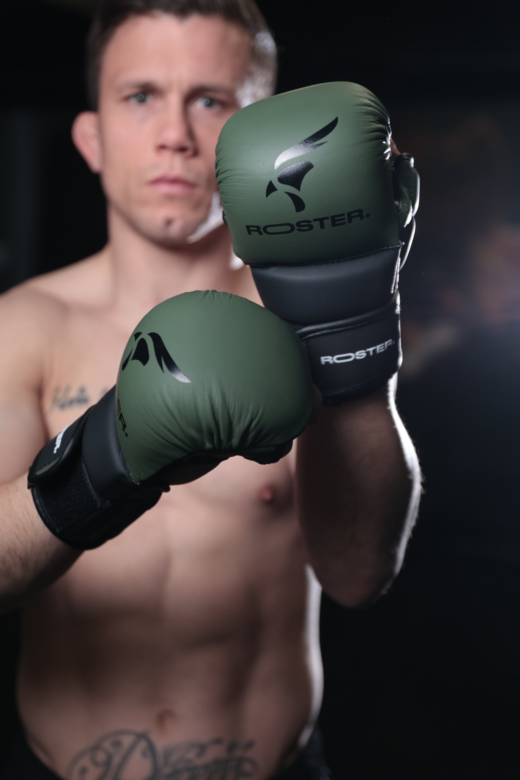 ROSTER® - Guantillas MMA 7oz - Negras